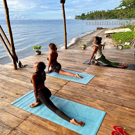 Sanctum Una Una Eco Dive Resort Pulau Unauna Exteriör bild