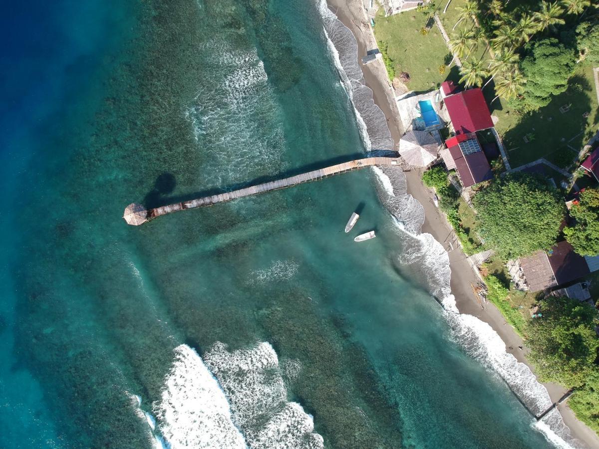 Sanctum Una Una Eco Dive Resort Pulau Unauna Exteriör bild