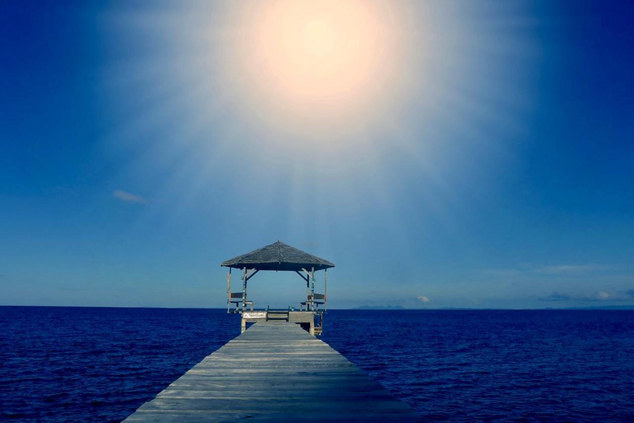 Sanctum Una Una Eco Dive Resort Pulau Unauna Exteriör bild